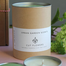 Load image into Gallery viewer, Cut Flowers - glass candle